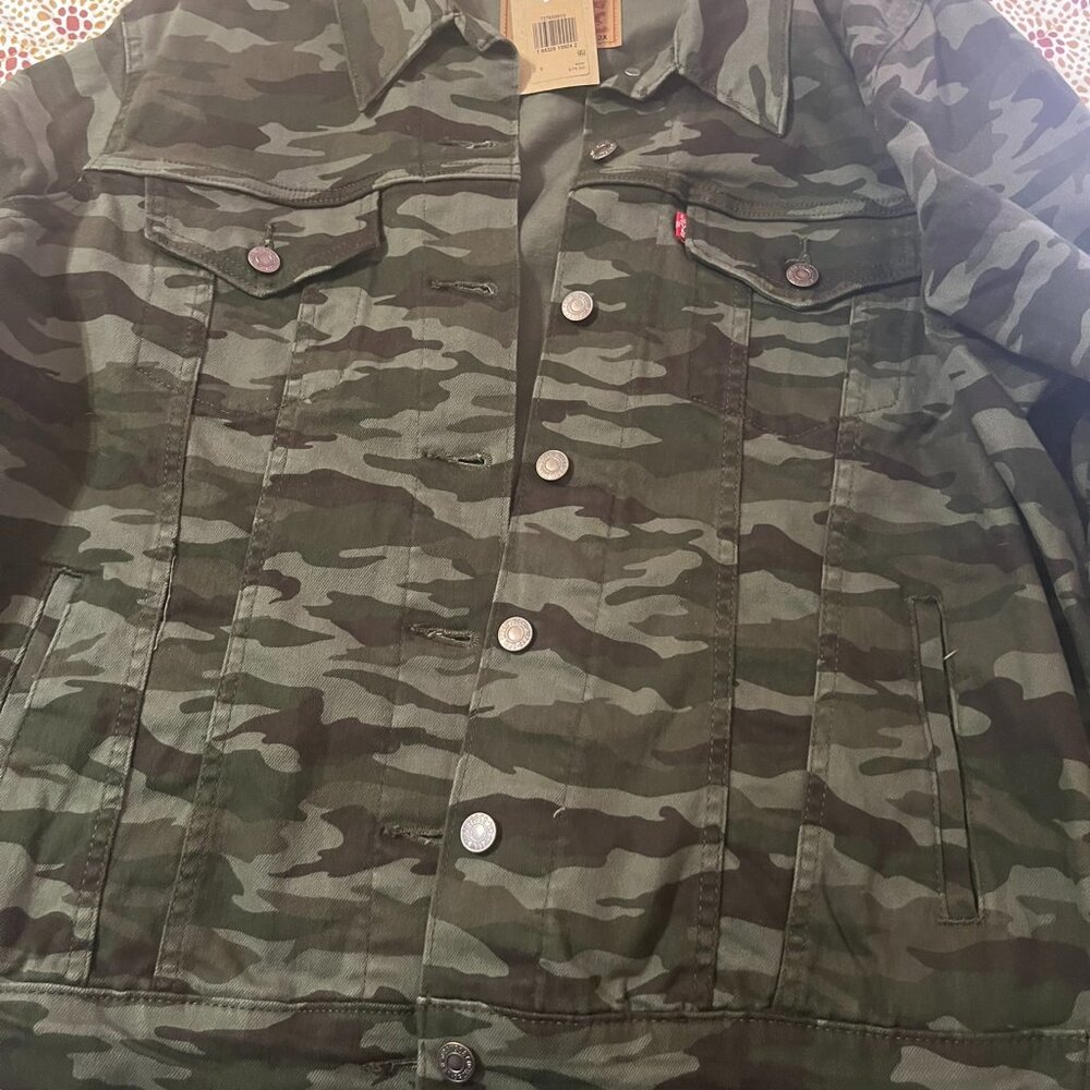 Levis Ex-Boyfriend Trucker Jacket Camouflage